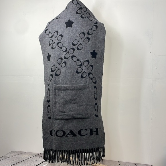 Coach Oversized Scarf with Pockets wool blend all over print logo gray and black - Picture 4 of 9